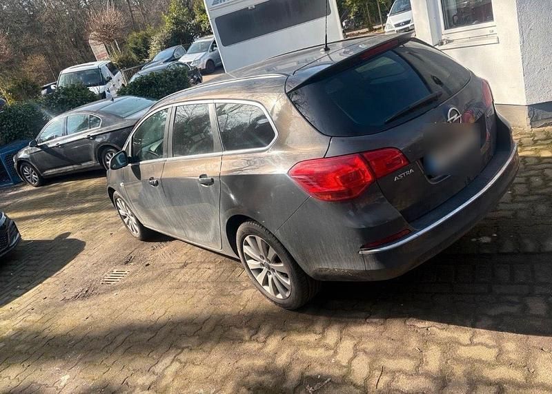 Gebraucht Opel Astra 110 PS (80 kW) 2015 Grau Kombi