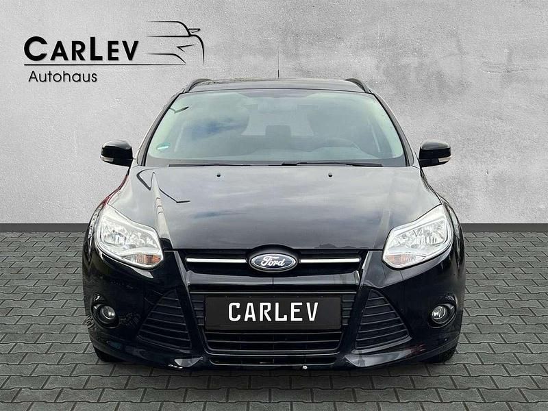 Gebraucht Ford Focus Trend 125 PS (91 kW) 2013 Schwarz Kombi