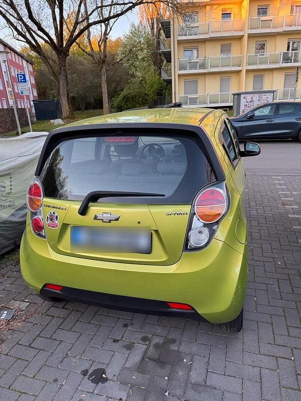 Second-hand Chevrolet Spark 68 CP (50 kW) 2011 Verde Hatchback