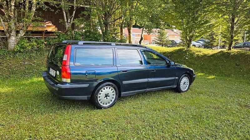 Blau Gebraucht 2000 Volvo V70 Kombi | 950 € (Superpreis) - Bild 1/4