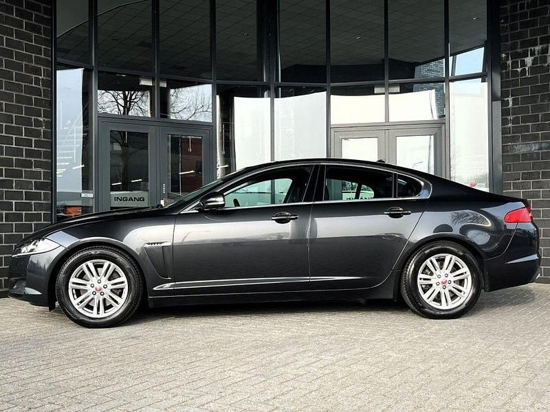 Gebraucht Jaguar XF 163 PS (119 kW) 2014 Grau Limousine