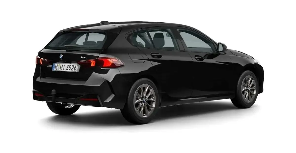 Neu BMW 120 156 PS (114 kW) 2026 Schwarz Kleinwagen