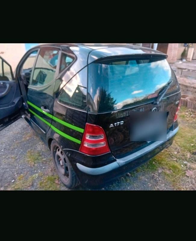Gebraucht Mercedes A170 94 PS (69 kW) 2002 Schwarz Kleinwagen