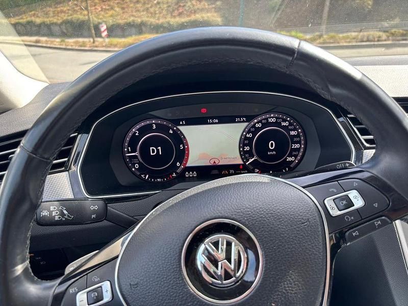 Gebraucht VW Passat Alltrack 190 PS (139 kW) 2018 Grau Kombi
