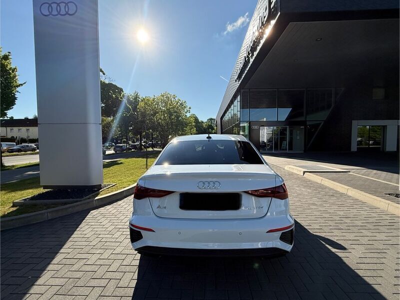 Weiß Gebraucht 2021 Audi A3 S-Line Limousine | 26.500 € (Fairer Preis) - Bild 1/4