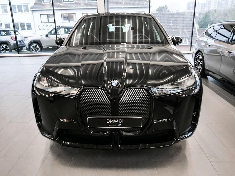 Neu BMW iX M Sport 300 kW (408 PS) 2025 Schwarz SUV