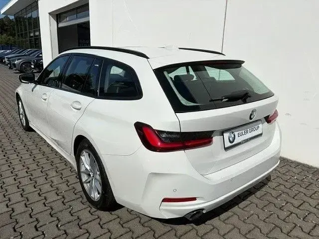 Gebraucht BMW 330 Sport Line 286 PS (210 kW) 2023 Weiss Kombi