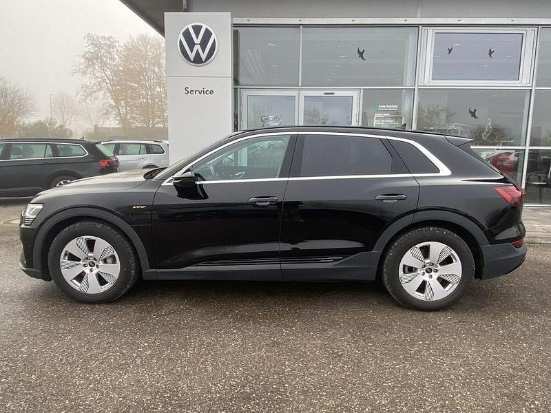 Gebraucht Audi e-tron 230 kW (313 PS) 2022 Schwarz SUV