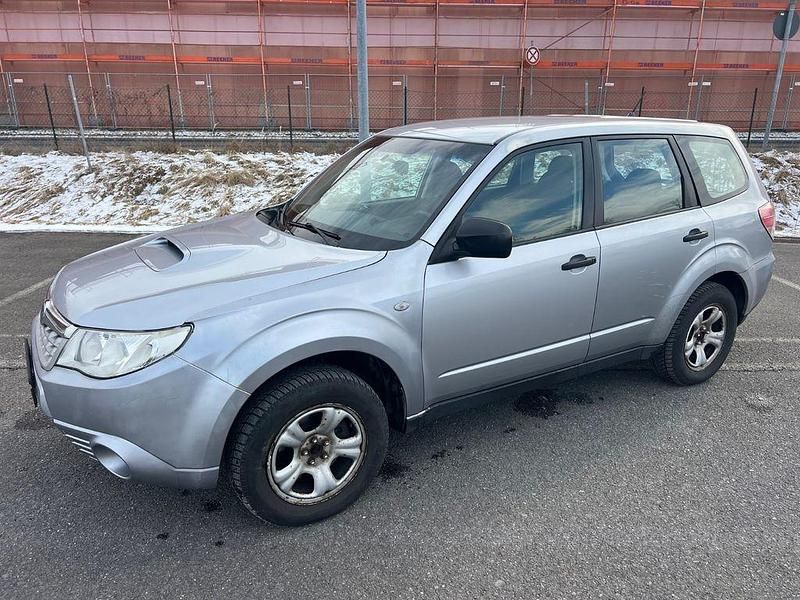Second-hand Subaru Forester 147 CP (108 kW) 2012 Argintiu SUV