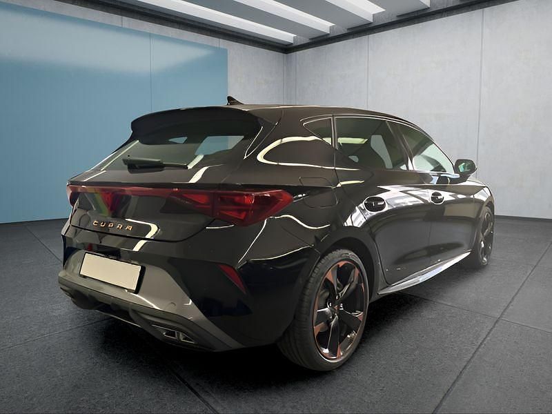Neu Cupra Leon 150 PS (110 kW) 2025 Schwarz Kleinwagen