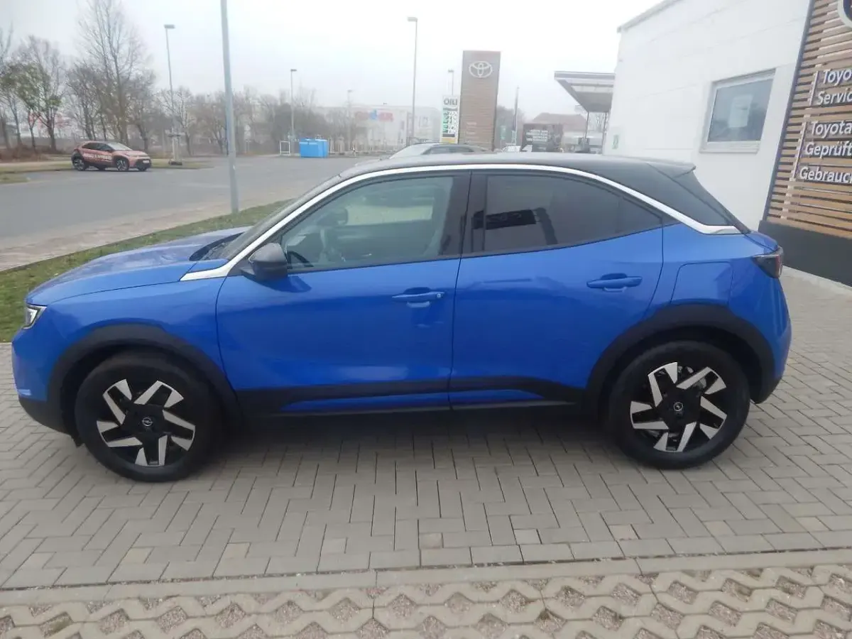 Gebraucht Opel Mokka Elegance 131 PS (96 kW) 2022 Perl blau/voltaik blau SUV