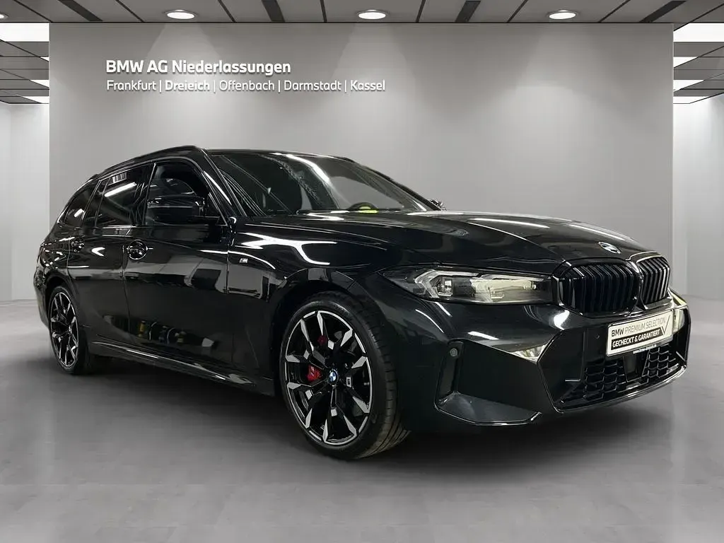 Gebraucht BMW 330 M Sport 286 PS (210 kW) 2025 Schwarz Limousine