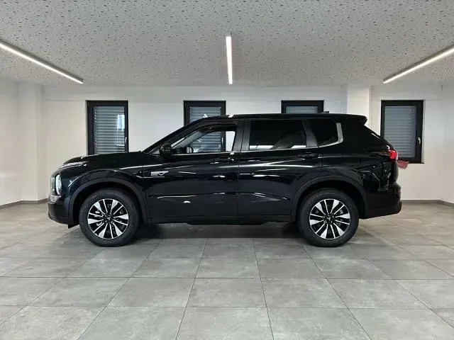 Neu Mitsubishi Outlander P-HEV Diamant Edition 306 PS (225 kW) 2026 Mondstein grau SUV