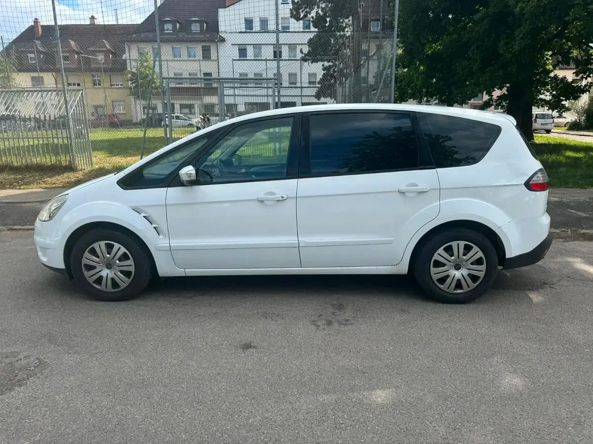 Gebraucht Ford S-MAX S 140 PS (102 kW) 2010 Weiß Van / Kleinbus