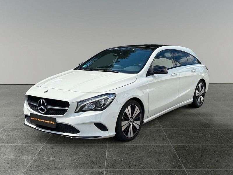 Weiß Gebraucht 2017 Mercedes CLA200 Kombi | 16.990 € (Guter Preis) - Bild 1/4