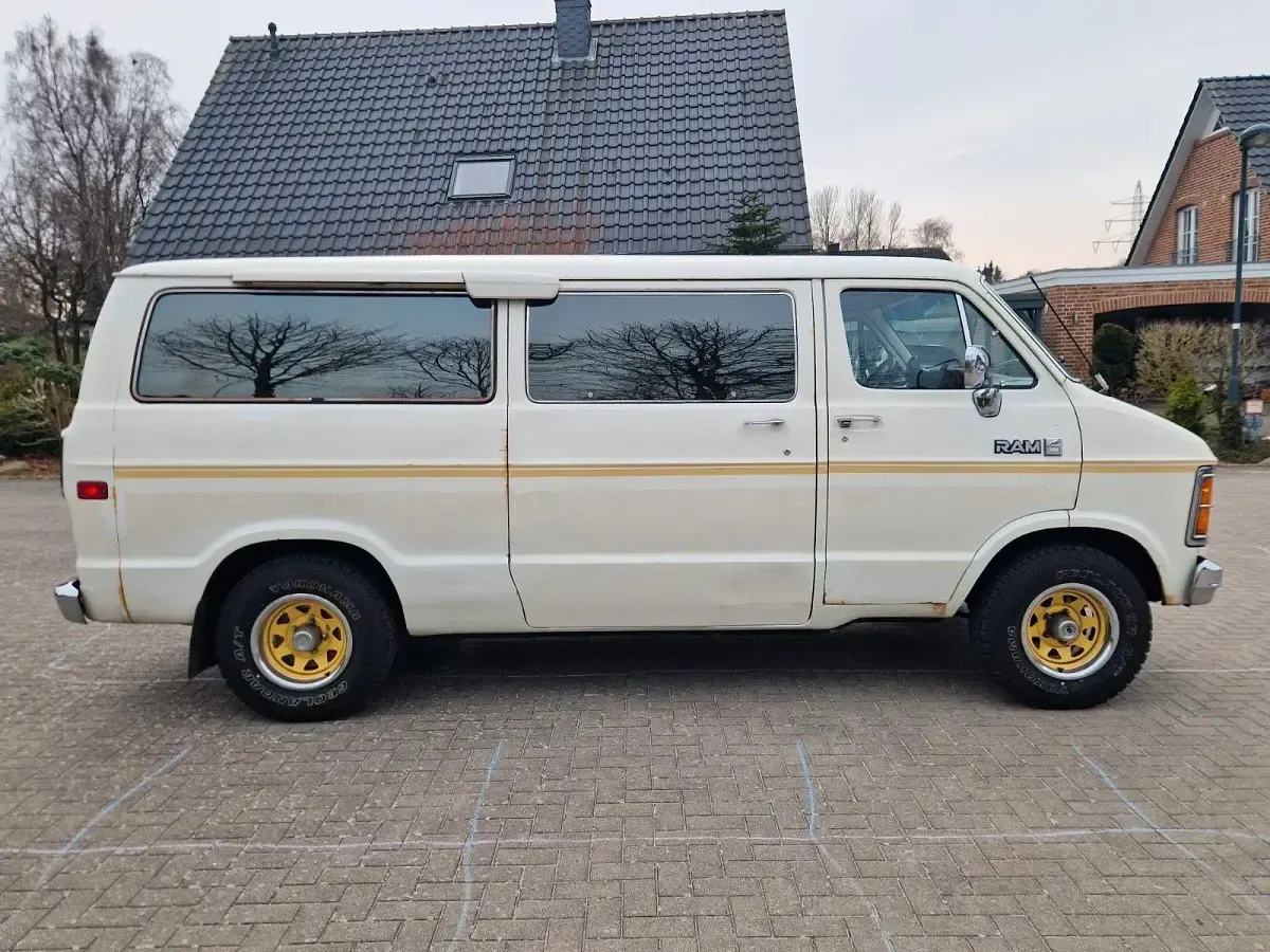Gebraucht Dodge Ram 224 PS (164 kW) 1985 Weiß Pickup