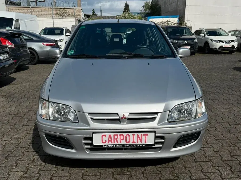 Gebraucht Mitsubishi Space Star Comfort Edition 122 PS (89 kW) 2000 Silber Van / Kleinbus