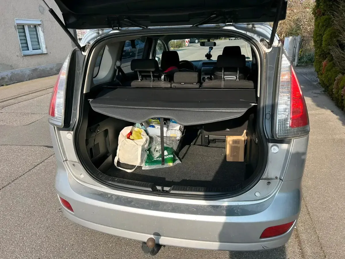 Gebraucht Mazda 5 116 PS (85 kW) 2010 Silber Van / Kleinbus