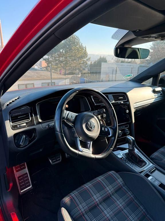 Gebraucht VW Golf VII GTI 245 PS (180 kW) 2018 Rot Limousine