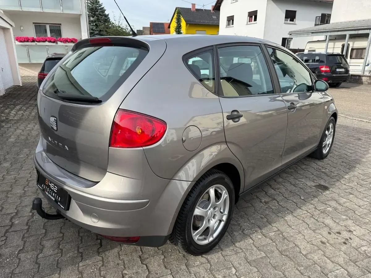 Gebraucht Seat Altea Reference 102 PS (75 kW) 2005 Grau Van / Kleinbus