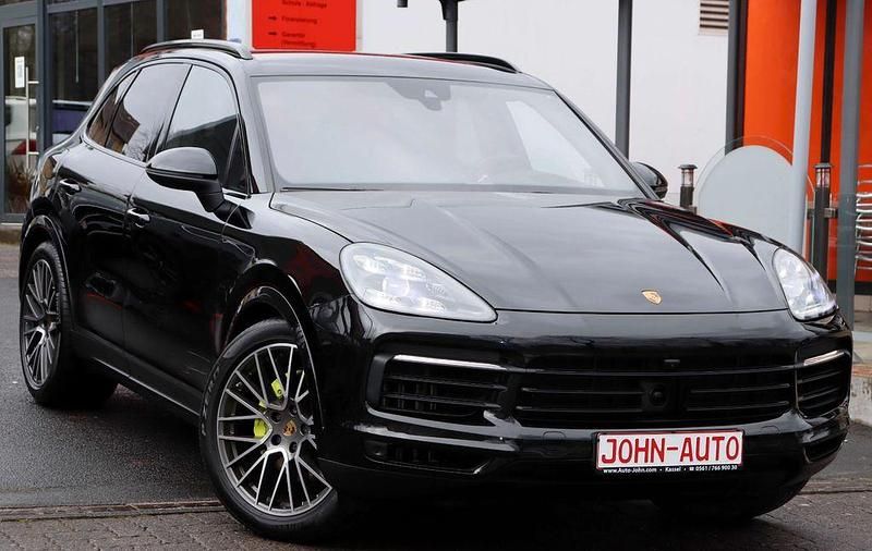 Gebraucht Porsche Cayenne Sport 476 PS (350 kW) 2021 Tiefschwarz SUV