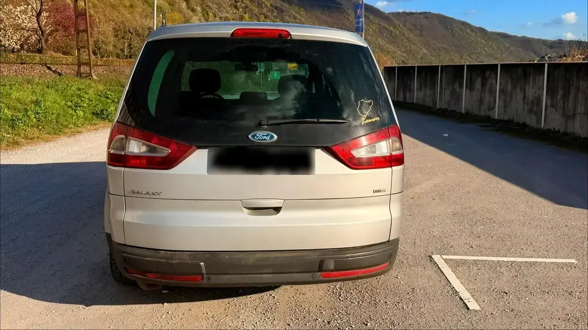 Używany Ford Galaxy 140 KM (102 kW) 2006 Szary Minivan
