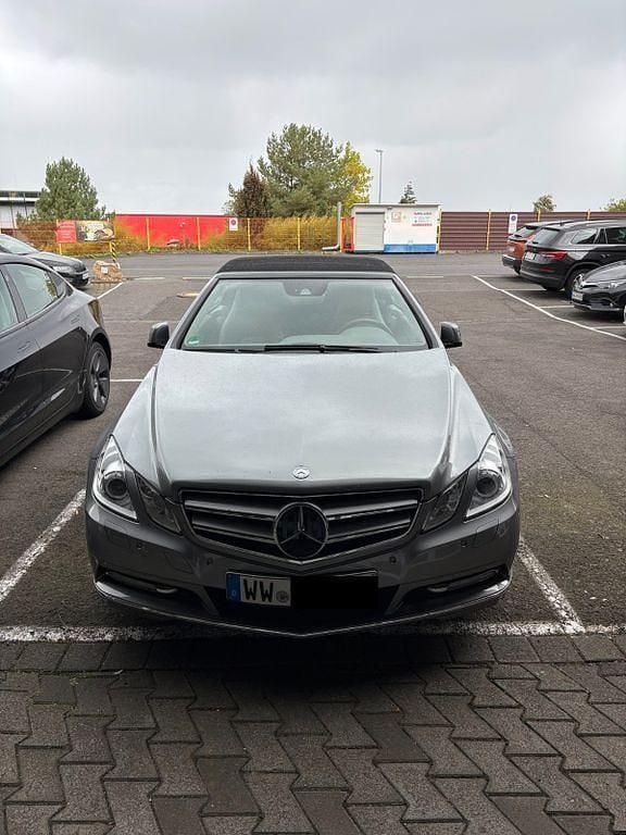 Gebraucht Mercedes E350 Elegance 292 PS (214 kW) 2011 Silber Cabrio