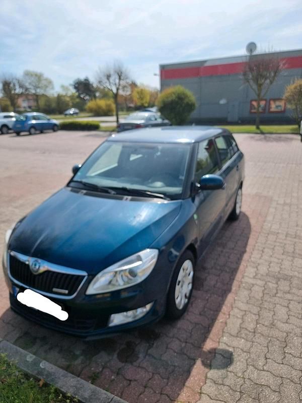 Gebraucht Skoda Fabia 75 PS (55 kW) 2013 Blau Kombi
