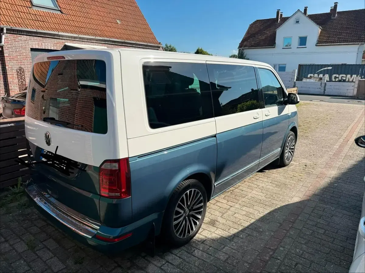 Gebraucht VW Multivan Highline 150 PS (110 kW) 2017 Weiß Van / Kleinbus