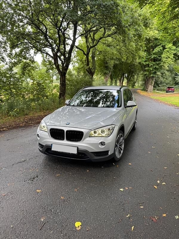 Silber Gebraucht 2014 BMW X1 SUV | 9.500 € (Superpreis) - Bild 1/4