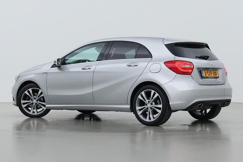 Gebraucht Mercedes A200 Ambition 156 PS (114 kW) 2014 Grau Limousine