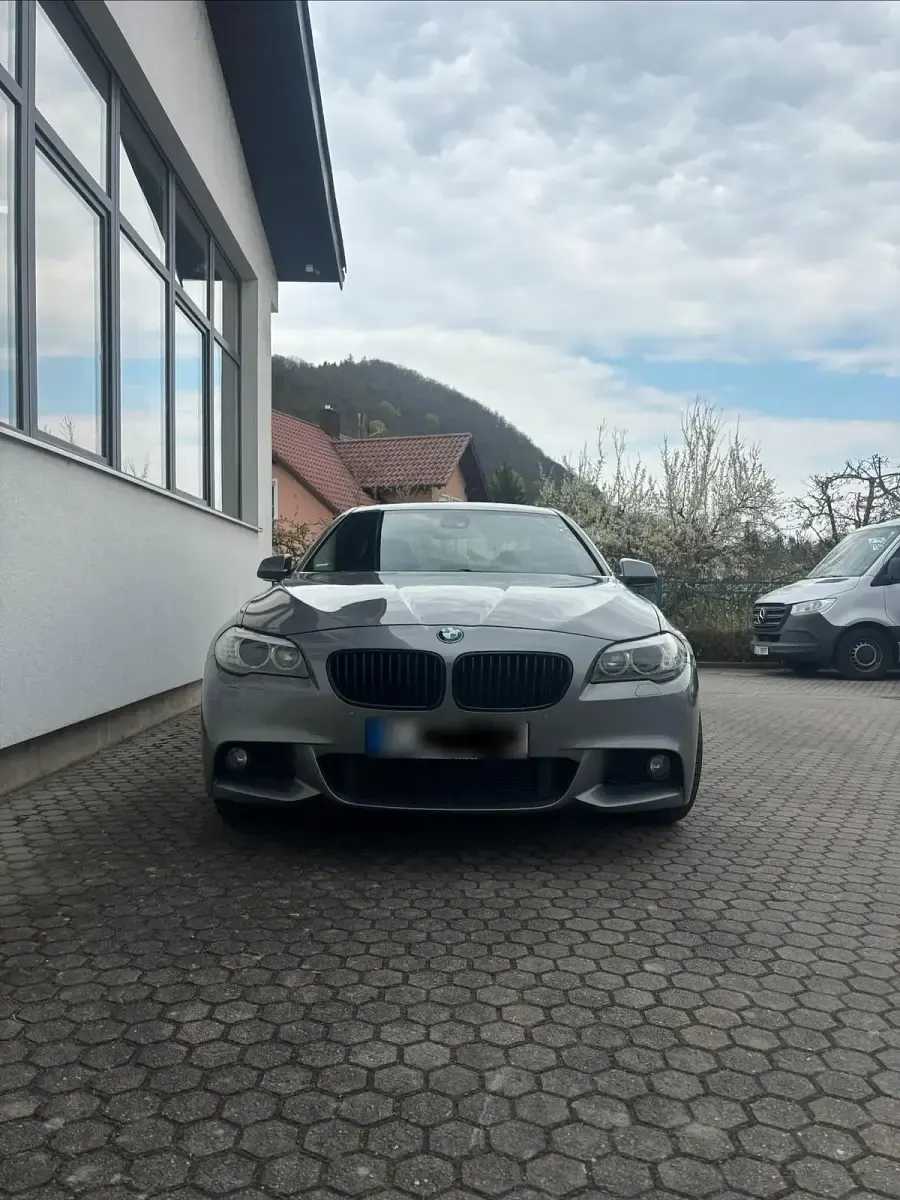 Gebraucht BMW 525 M Sport 204 PS (150 kW) 2010 Grau Limousine