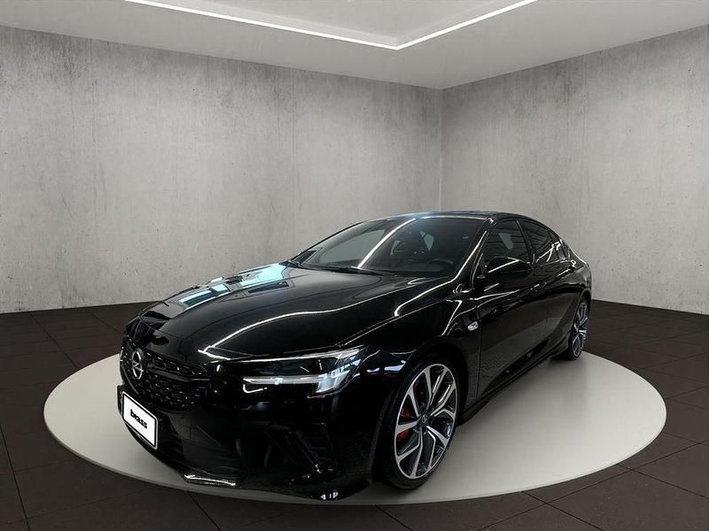 Diamant schwarz (metallic) Gebraucht 2022 Opel Insignia Sport Limousine | 34.650 € (Fairer Preis) - Bild 1/4