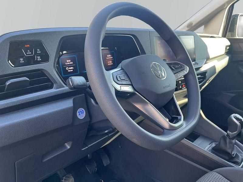 Gebraucht VW Caddy Basis 102 PS (75 kW) 2024 Beige Van / Kleinbus