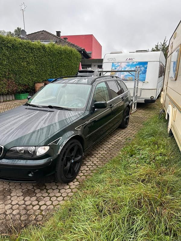 Grün Gebraucht 2004 BMW 325 Kombi | 3.700 € (Fairer Preis) - Bild 1/4