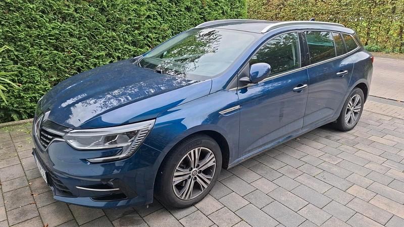 Blau Gebraucht 2020 Renault Mégane GrandTour Kombi | 16.500 € (Fairer Preis) - Bild 1/4