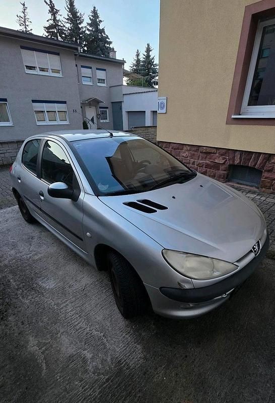 Silber Gebraucht 2003 Peugeot 206 Kleinwagen | 520 € (Guter Preis) - Bild 1/4