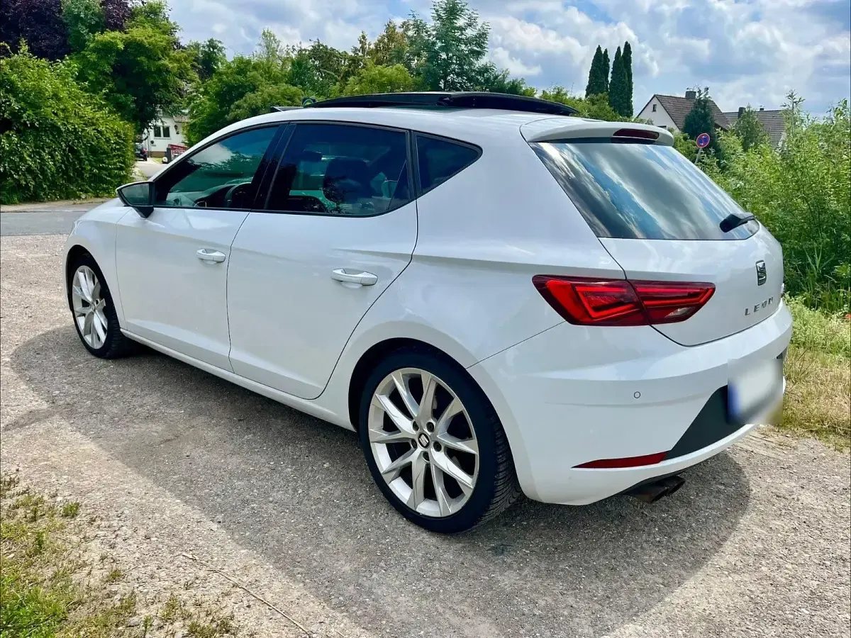 Gebraucht Seat Leon FR 179 PS (131 kW) 2017 Weiß Limousine