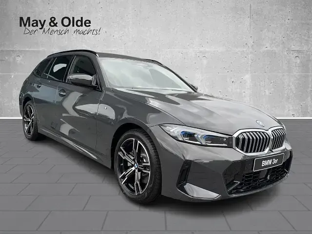 Gebraucht BMW 330e Performance 292 PS (214 kW) 2026 Grau Kombi