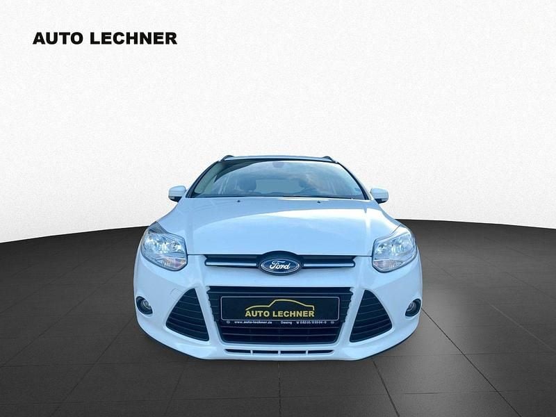 Gebraucht Ford Focus 125 PS (91 kW) 2014 Weiß Kombi