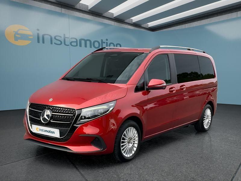 Rot Gebraucht 2024 Mercedes V250 Van / Kleinbus | 71.949 € - Bild 1/4