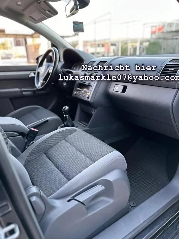 Gebraucht VW Touran 105 PS (77 kW) 2014 Schwarz Van / Kleinbus