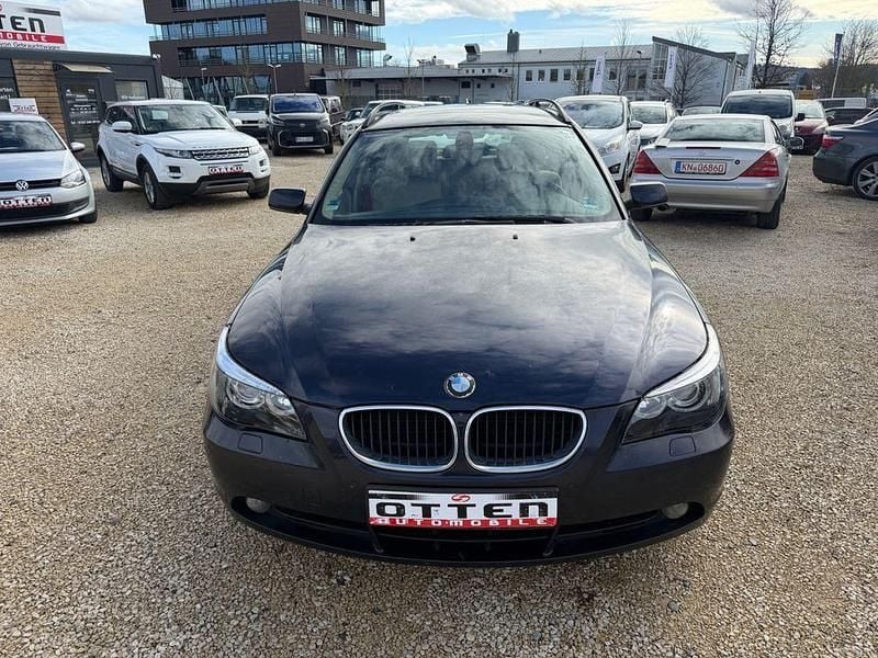 Gebraucht BMW 525 Sport Line 177 PS (130 kW) 2004 Blau Kombi