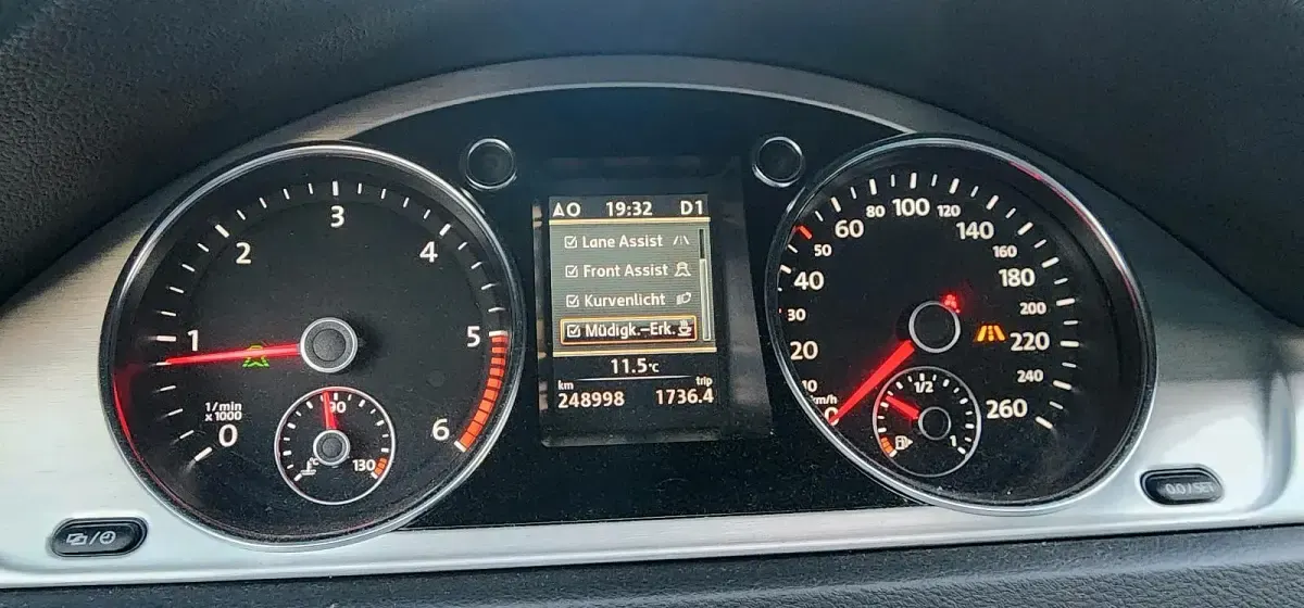 Gebraucht VW Passat 177 PS (130 kW) 2013 Rot Kombi