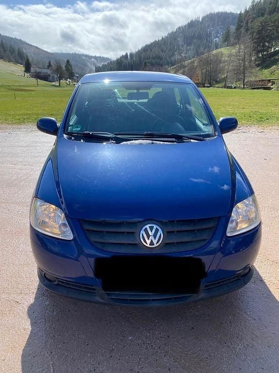 Gebraucht VW Fox 54 PS (39 kW) 2008 Blau Kleinwagen