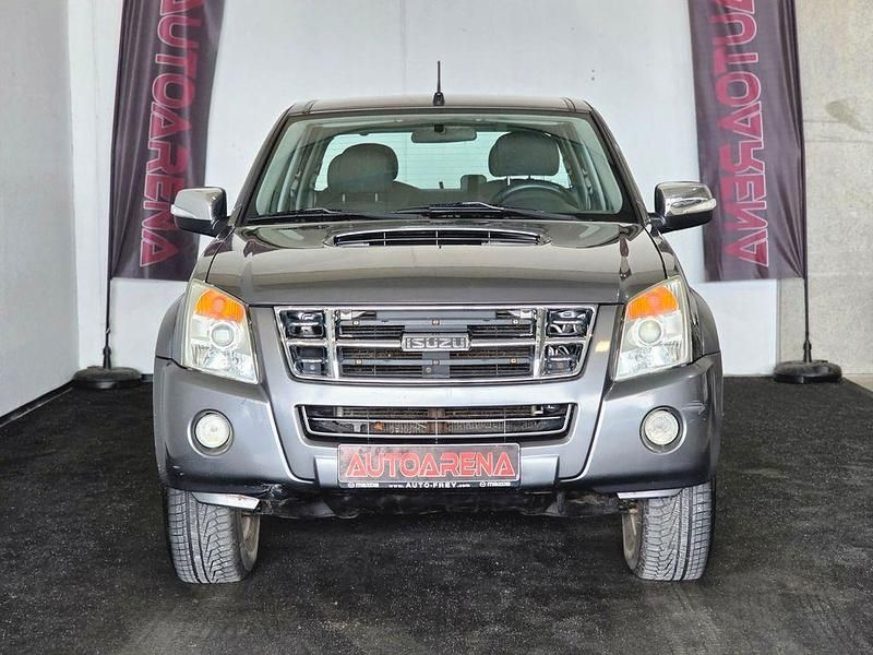 Gebraucht Isuzu D-Max 163 PS (119 kW) 2010 Grau Pickup