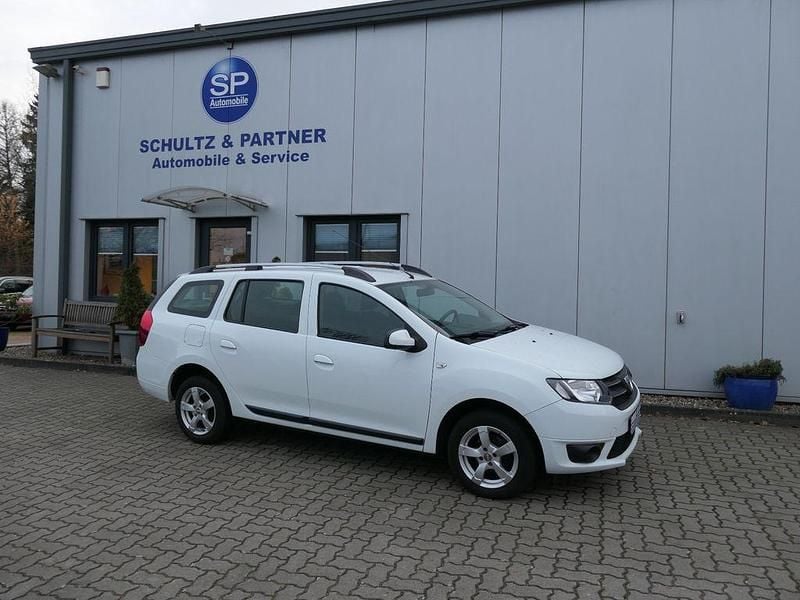 Weiß Gebraucht 2015 Dacia Logan MCV Lauréate Kombi | 6.990 € (Etwas zu teuer) - Bild 1/4