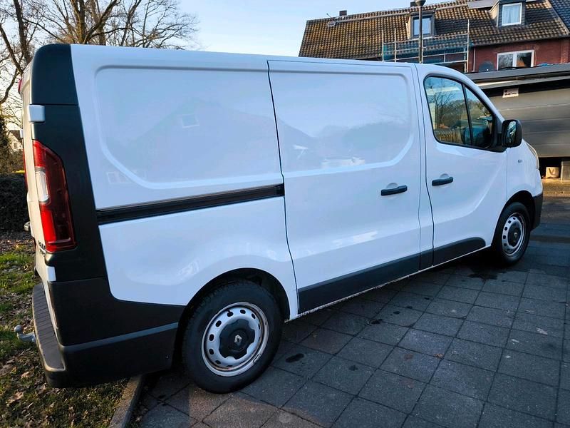 Gebraucht Renault Trafic 90 PS (66 kW) 2018 Weiß Van / Kleinbus