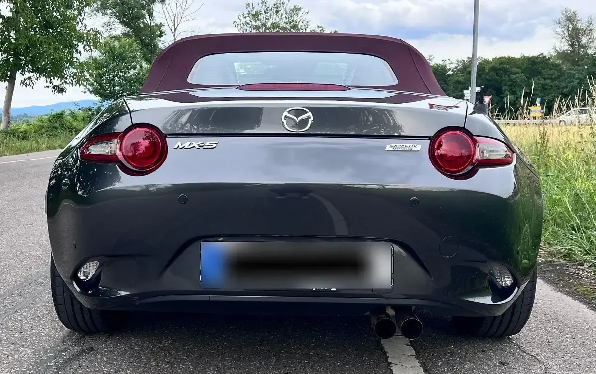 Gebraucht Mazda MX5 132 PS (97 kW) 2018 Grau Cabrio