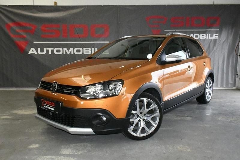 Orange Gebraucht 2015 VW Polo Cross Kleinwagen | 15.980 € - Bild 1/4